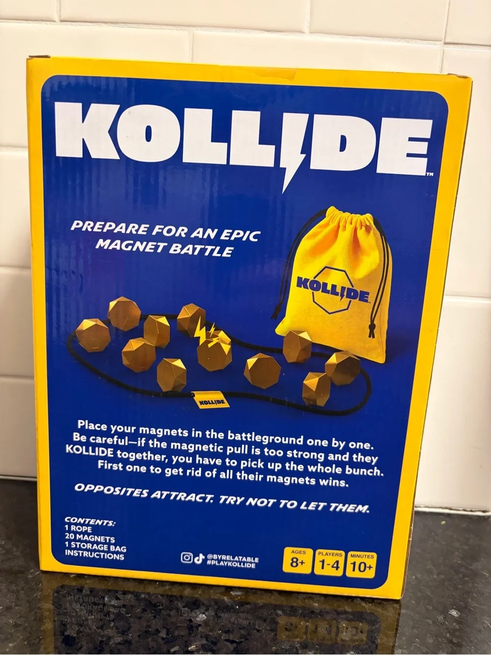 What Do You Meme? “Kollide” Magnetic Attraction Strategy Game (Family) - New